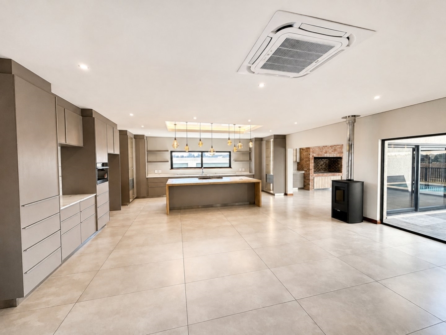 4 Bedroom Property for Sale in Heron Banks Golf Estate Free State